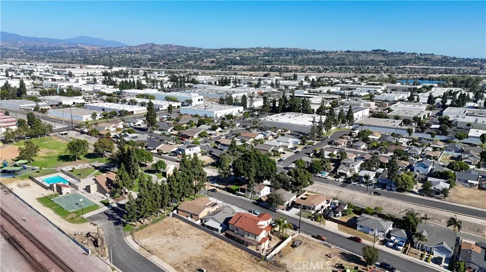1664 Oak Placentia, CA 92870