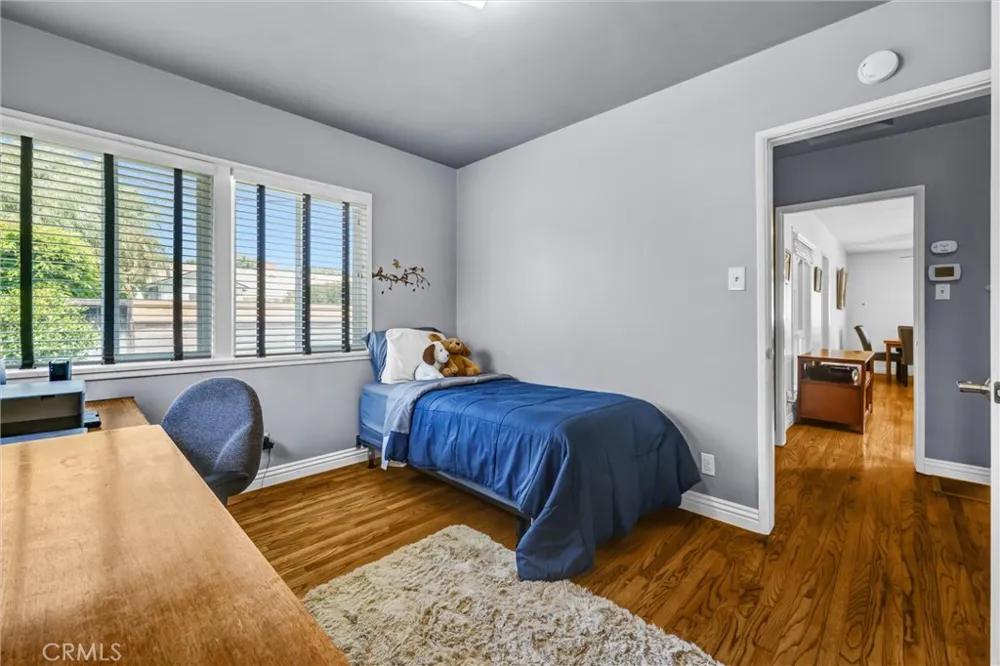 6141 E Huntdale Street E Long Beach, CA 90808