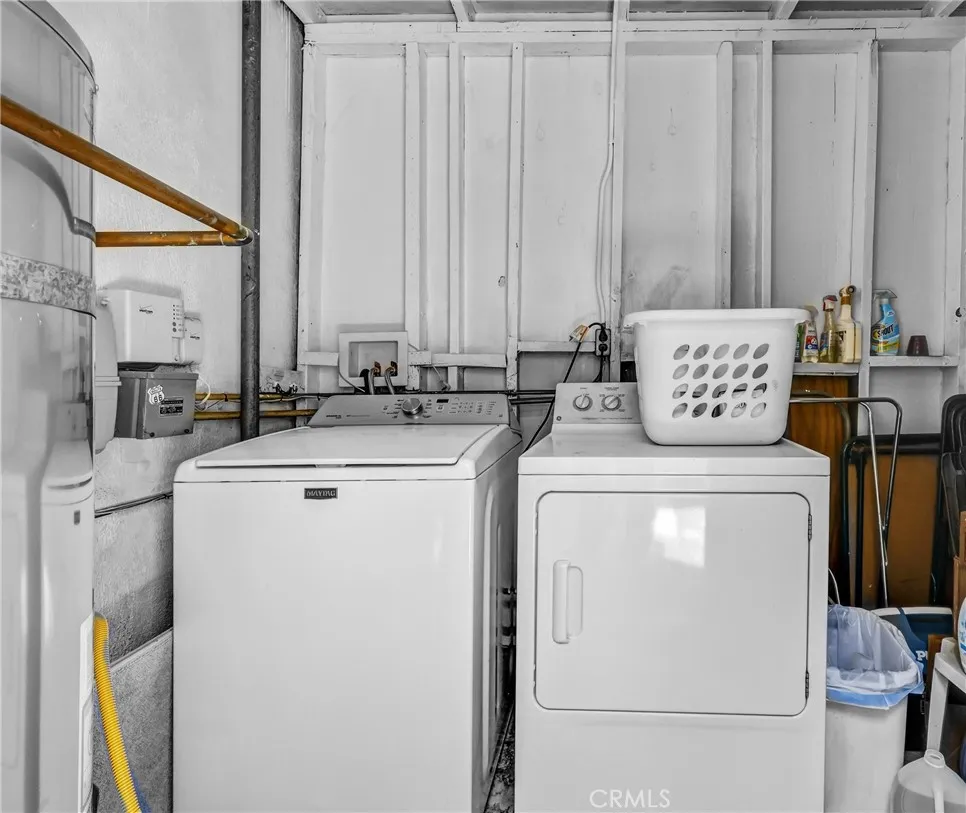 6141 E Huntdale Street E Long Beach, CA 90808