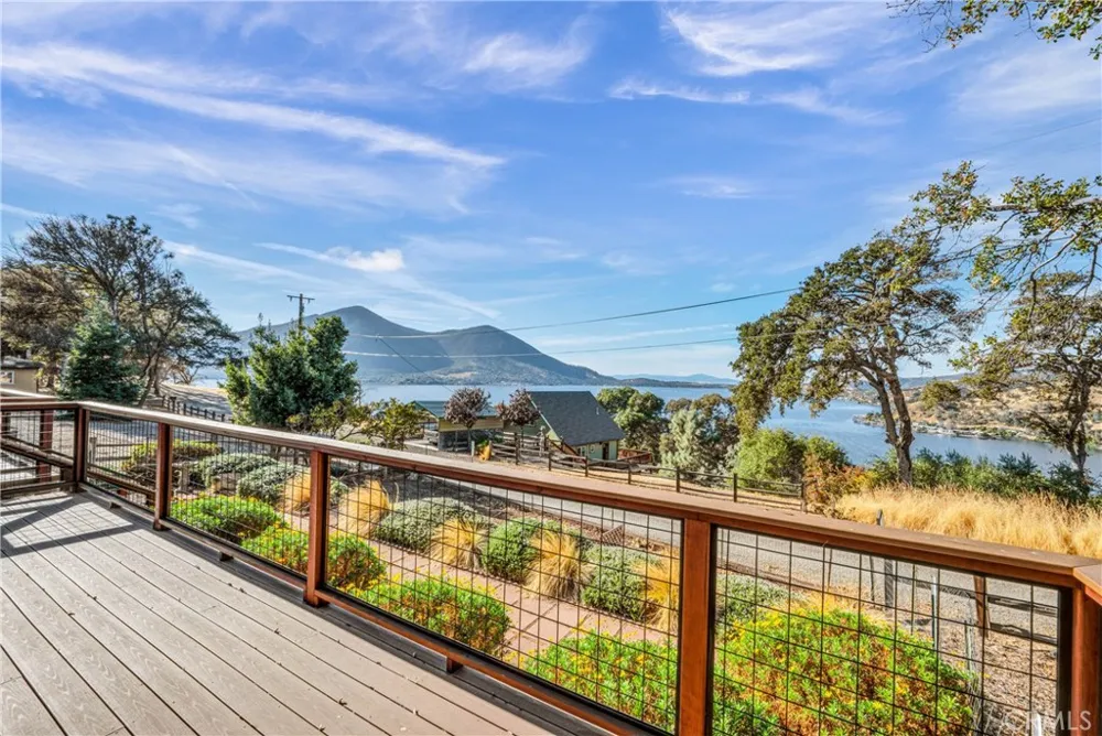 3012 Oak Crest Drive Clearlake, CA 95422