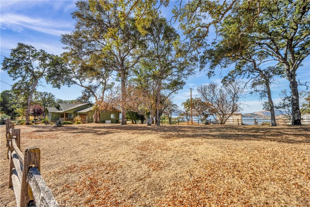 3012 Oak Crest Drive Clearlake, CA 95422
