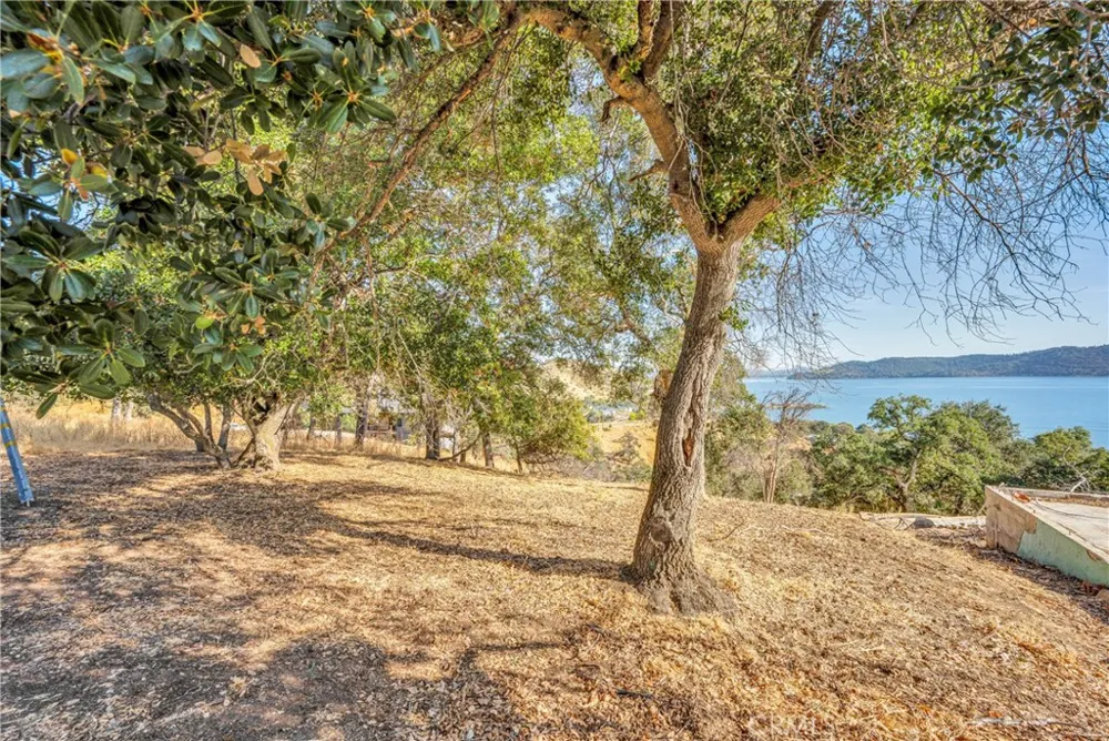 3012 Oak Crest Drive Clearlake, CA 95422