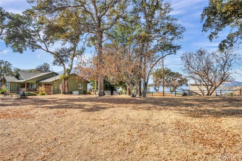 3012 Oak Crest Drive Clearlake, CA 95422