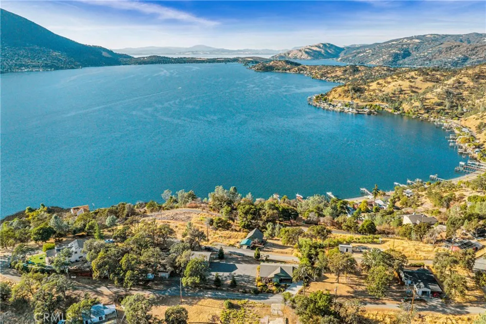 3012 Oak Crest Drive Clearlake, CA 95422