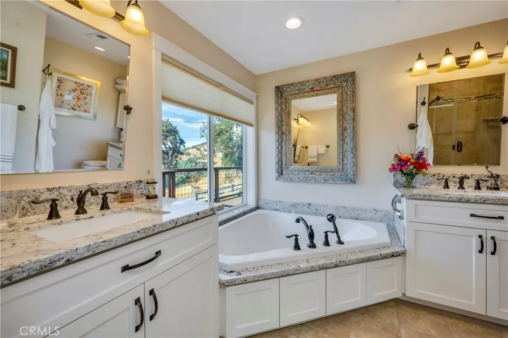 3012 Oak Crest Drive Clearlake, CA 95422