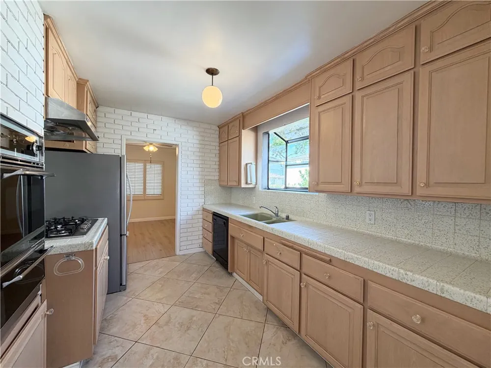 708 Violeta Alhambra, CA 91801