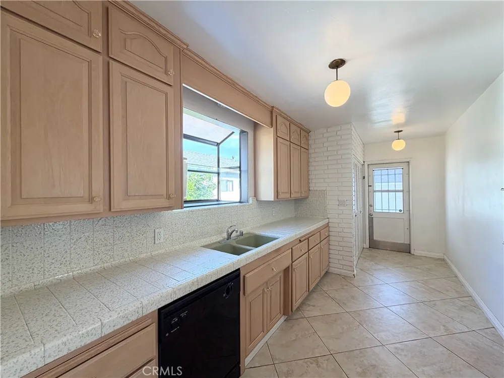 708 Violeta Alhambra, CA 91801