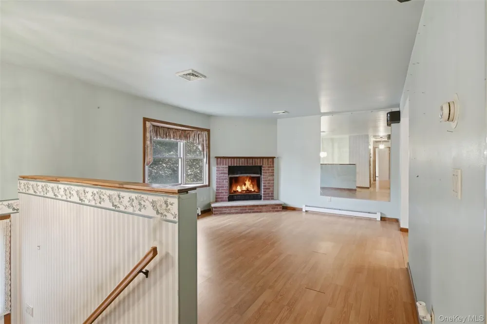 122 River Road Wallkill, NY 12589