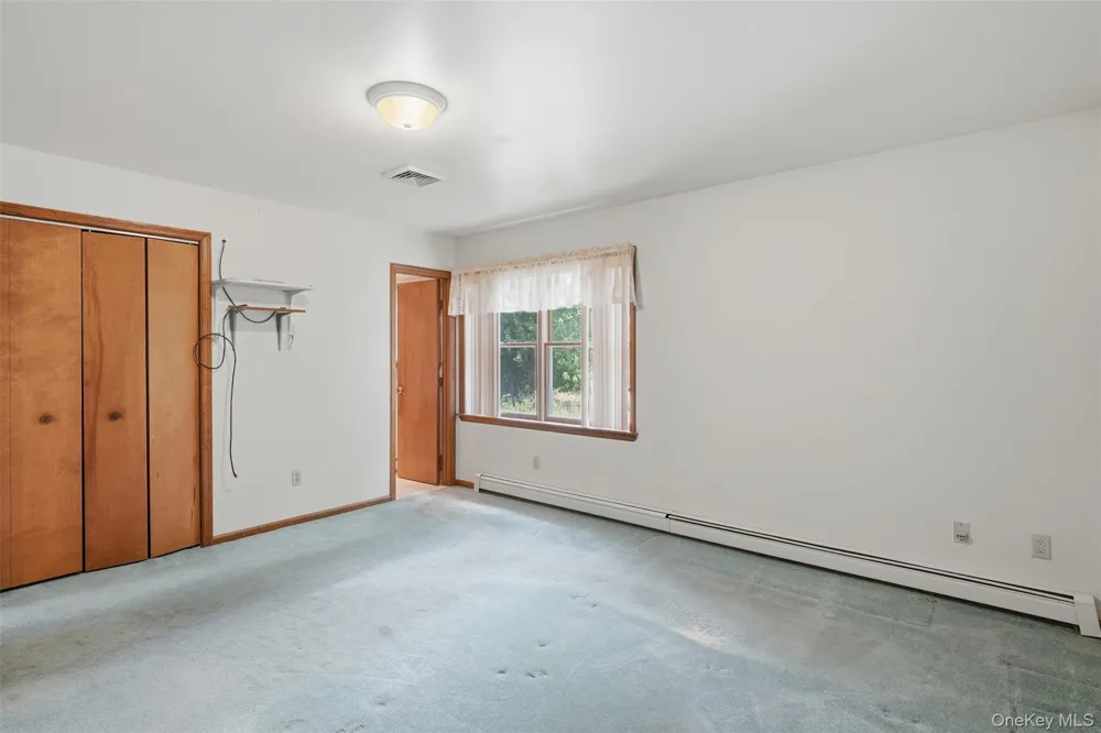 122 River Road Wallkill, NY 12589