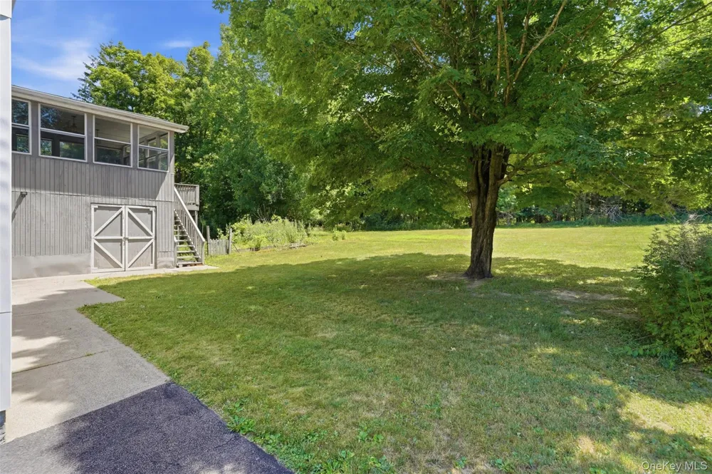 122 River Road Wallkill, NY 12589