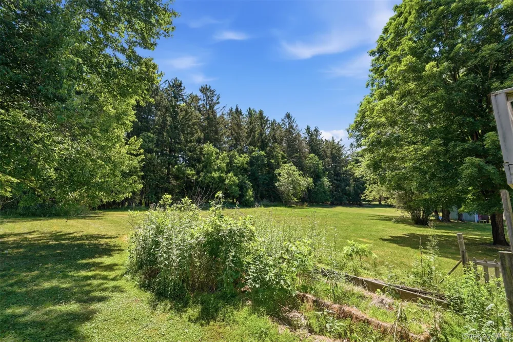 122 River Road Wallkill, NY 12589