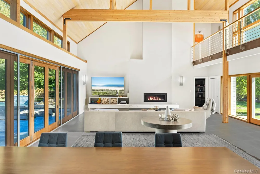 104 Osprey Way Water Mill, NY 11976