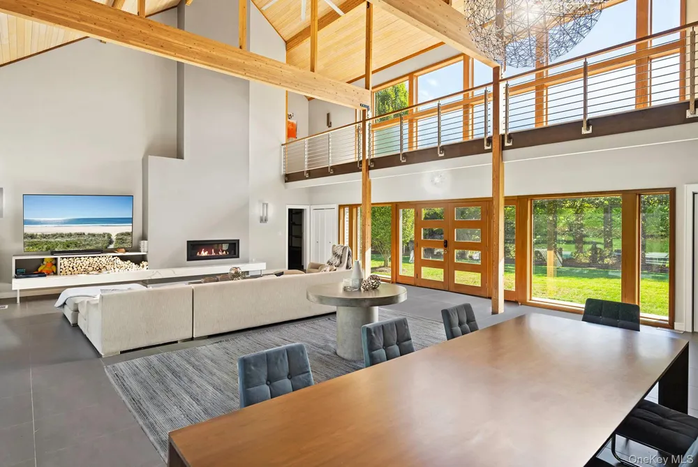 104 Osprey Way Water Mill, NY 11976