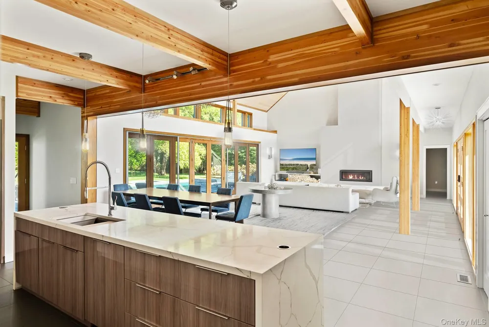 104 Osprey Way Water Mill, NY 11976