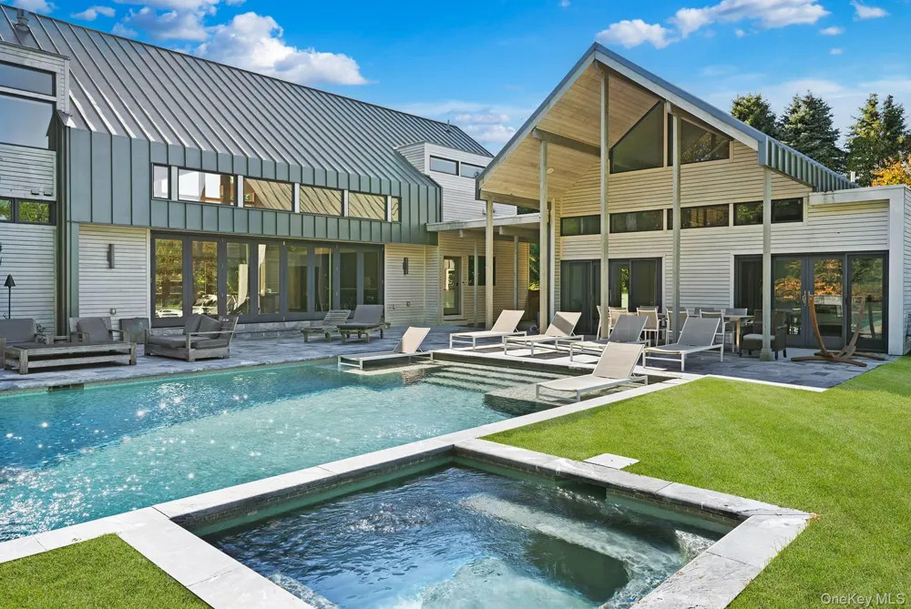 104 Osprey Way Water Mill, NY 11976