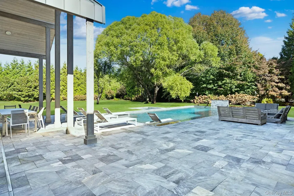 104 Osprey Way Water Mill, NY 11976