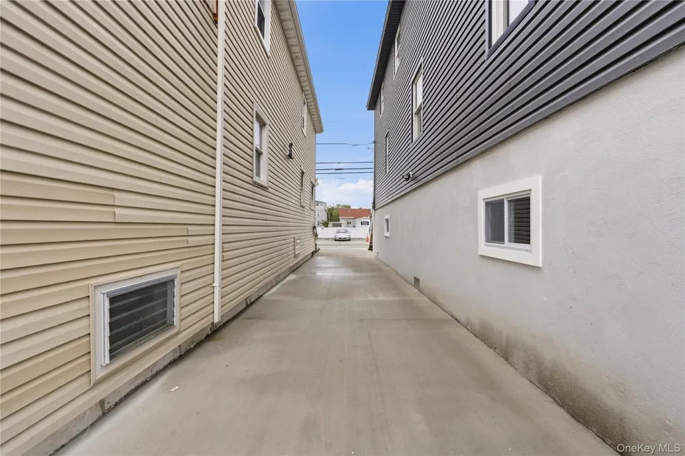 157 Sportsmans Avenue Freeport, NY 11520