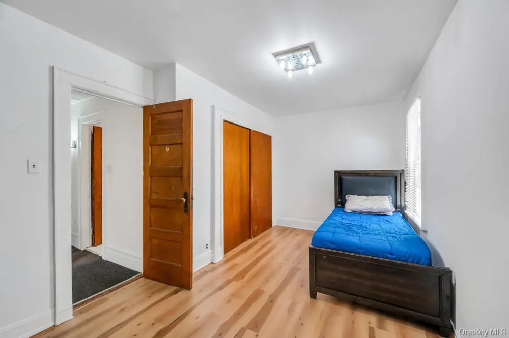 9419 96th Street Ozone Park, NY 11416
