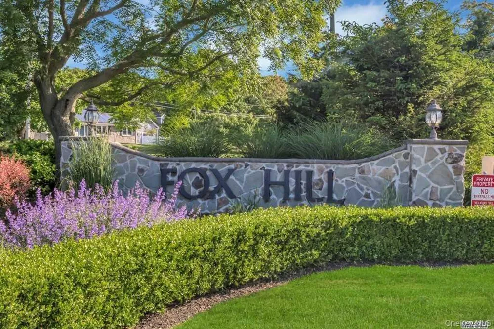 215 Fox Hill Drive Baiting Hollow, NY 11933