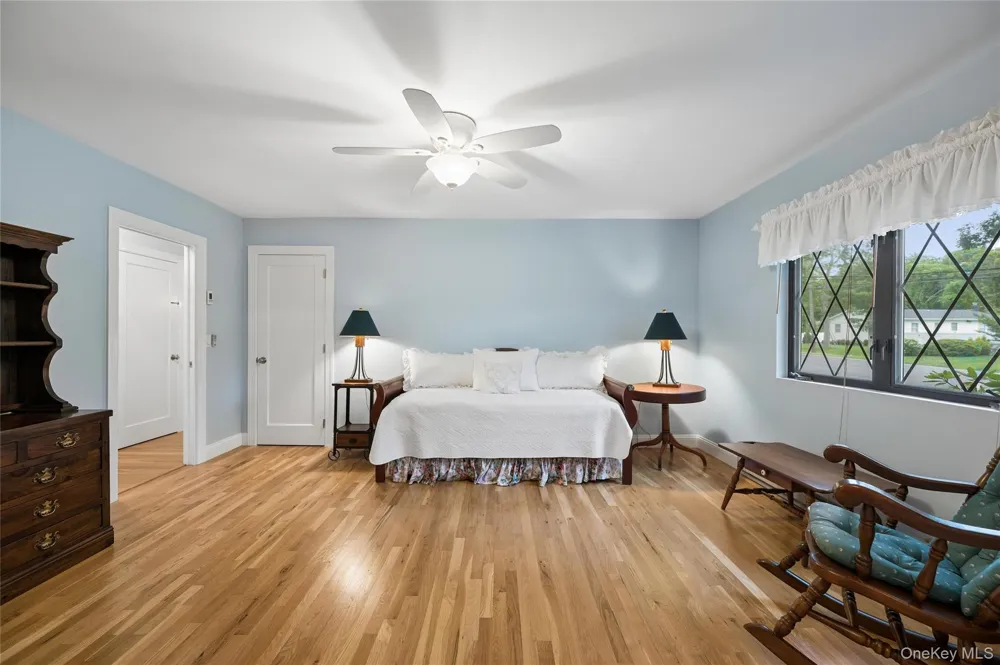 37 Fanning Avenue Hampton Bays, NY 11946