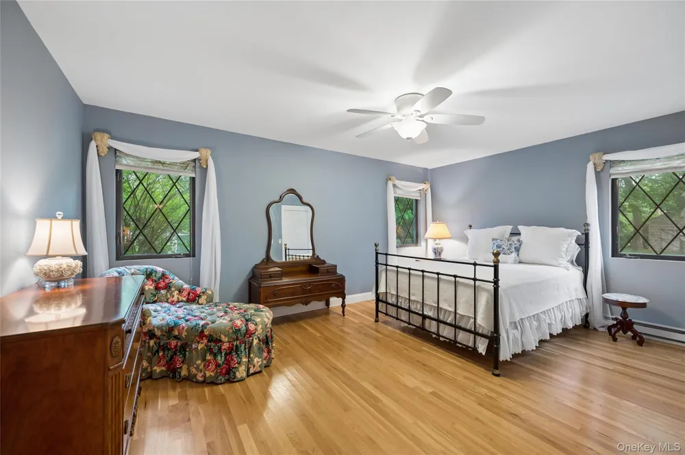 37 Fanning Avenue Hampton Bays, NY 11946