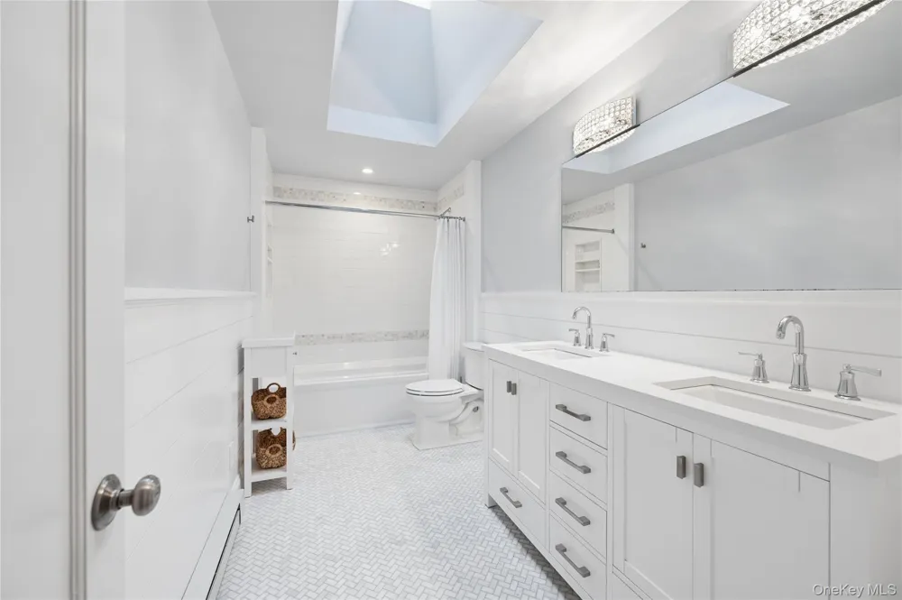 37 Fanning Avenue Hampton Bays, NY 11946