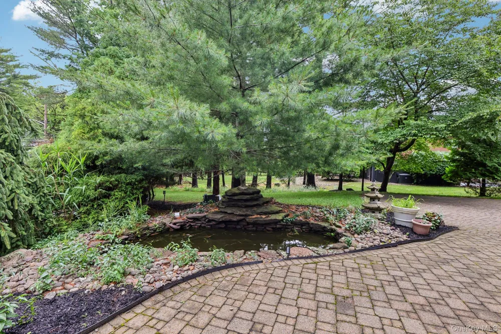 18 Pippen Place New City, NY 10956