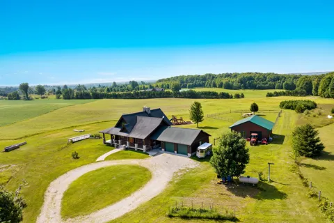 4311 Caro Lane