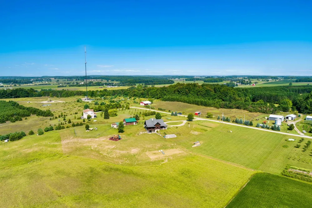 4311 Caro Lane Mayfield Township, MI 49649