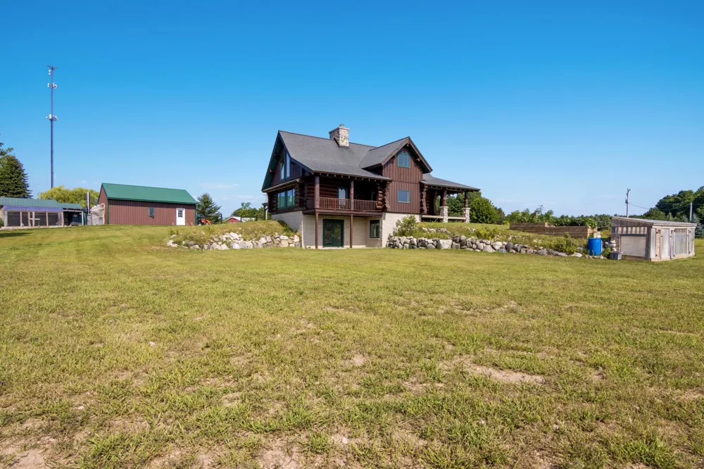 4311 Caro Lane Mayfield Township, MI 49649