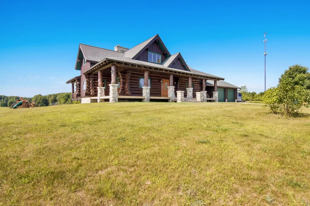 4311 Caro Lane Mayfield Township, MI 49649