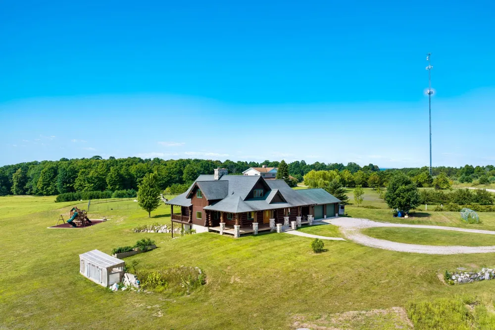 4311 Caro Lane Mayfield Township, MI 49649