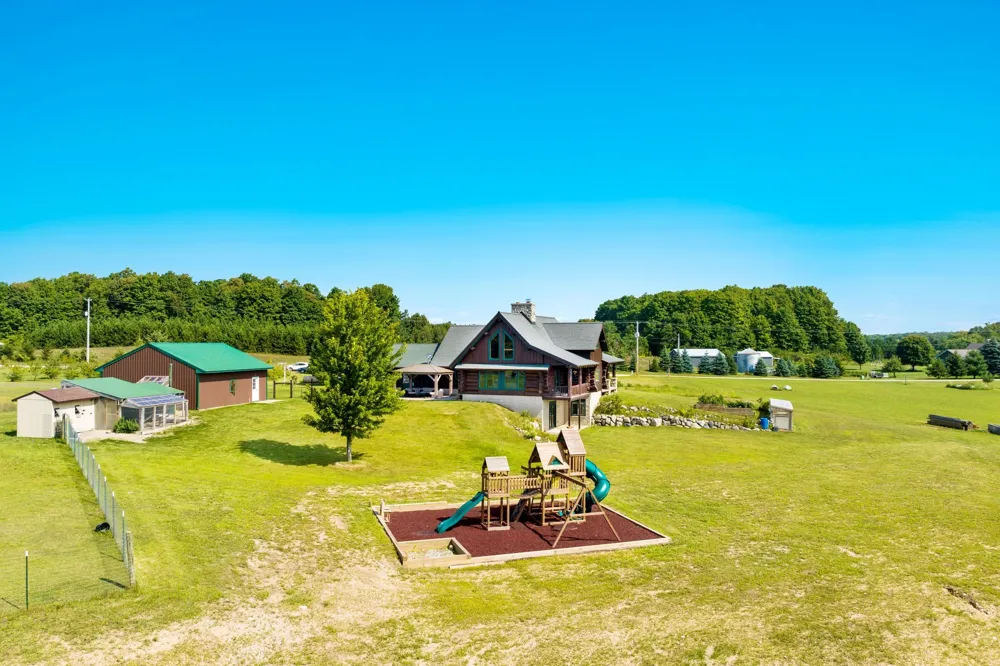4311 Caro Lane Mayfield Township, MI 49649