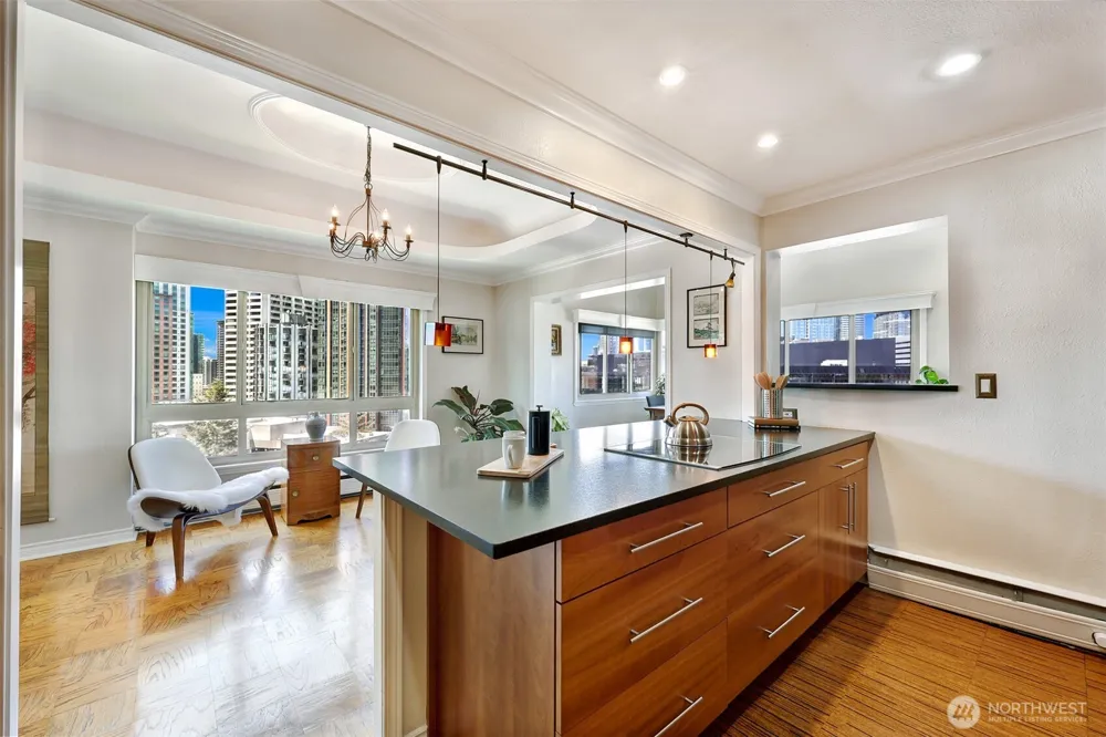 1400 Hubbell Place #PH110 Seattle, WA 98101