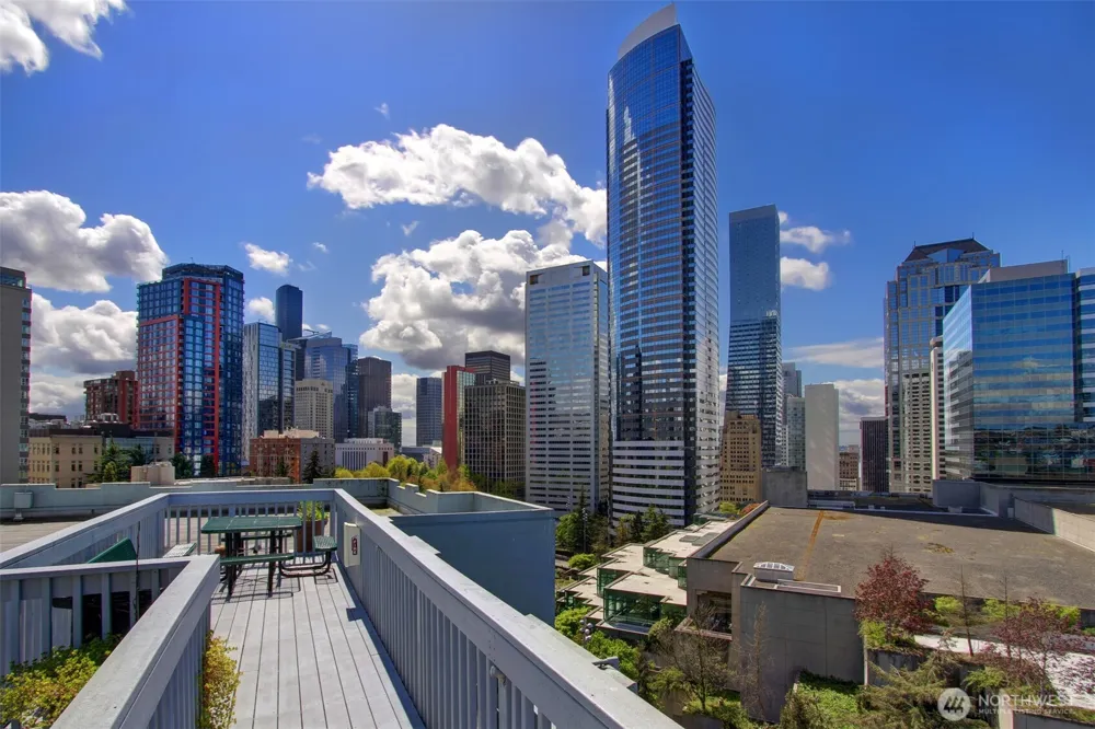 1400 Hubbell Place #PH110 Seattle, WA 98101