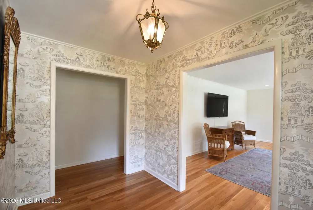 408 E Park Avenue Greenwood, MS 38930