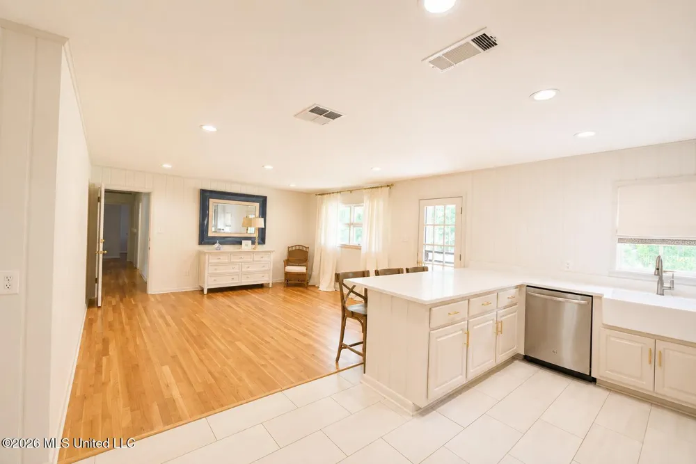 408 E Park Avenue Greenwood, MS 38930