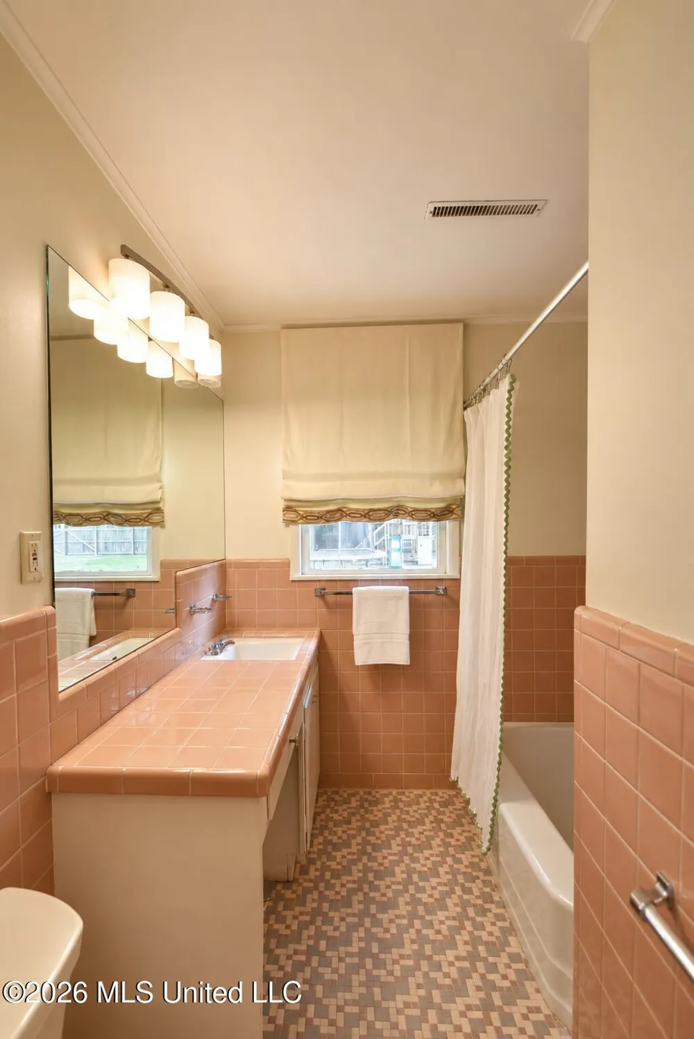 408 E Park Avenue Greenwood, MS 38930