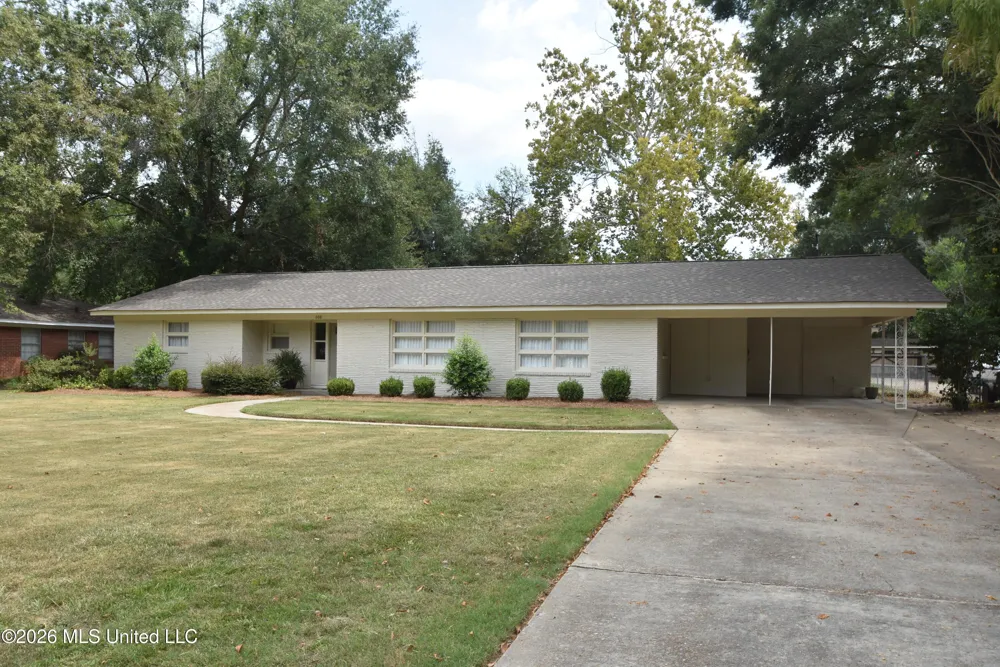 408 E Park Avenue Greenwood, MS 38930