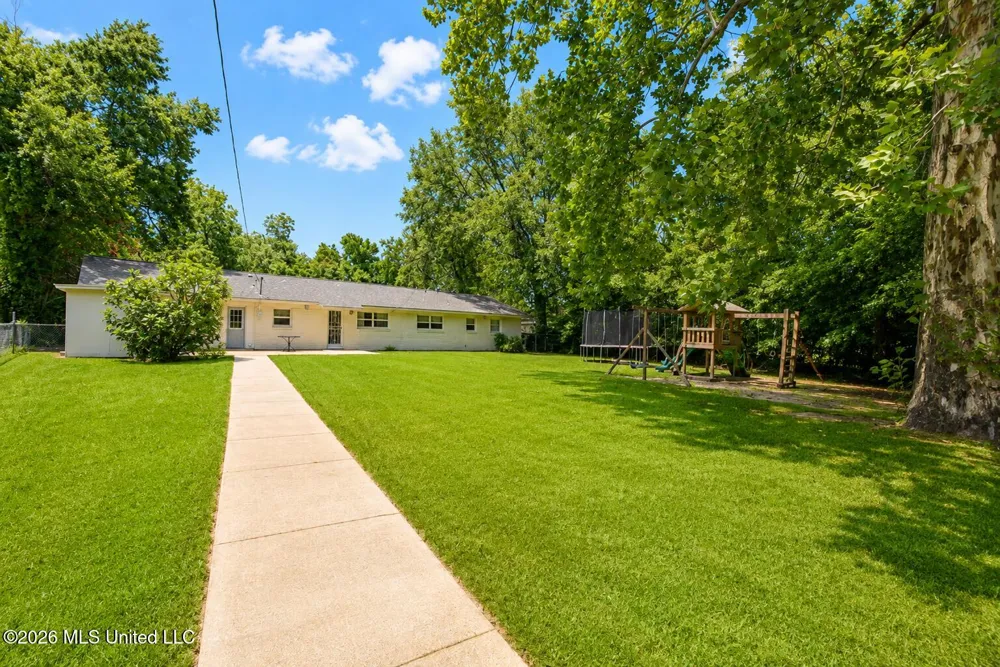 408 E Park Avenue Greenwood, MS 38930