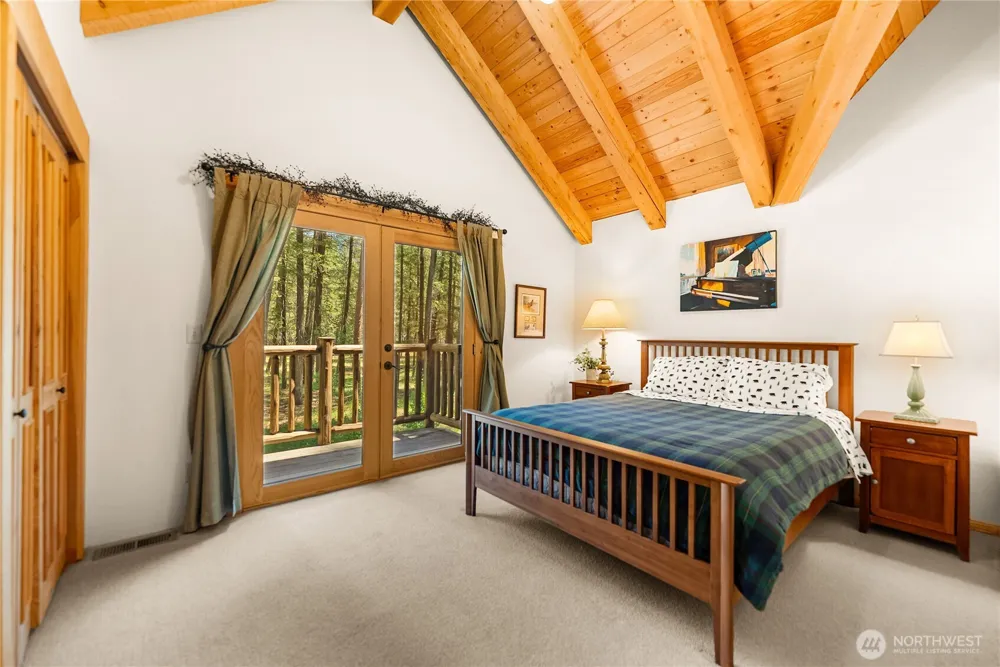 65 Mazama Pines Lane Mazama, WA 98833