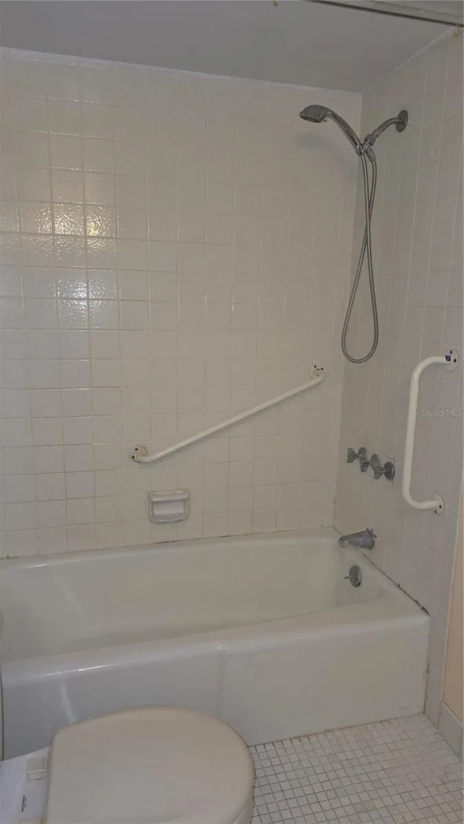 3540 32ND AVENUE #214 St Petersburg, FL 33713