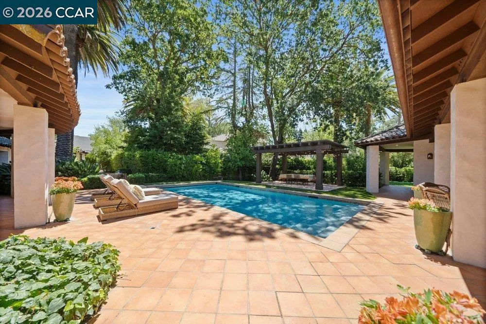 1924 Alameda Diablo Diablo, CA 94528