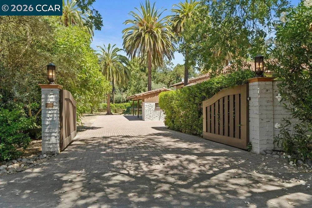 1924 Alameda Diablo Diablo, CA 94528