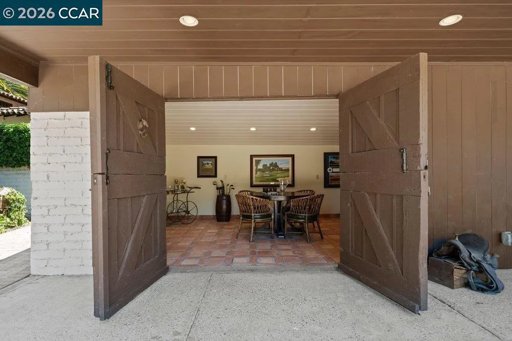 1924 Alameda Diablo Diablo, CA 94528