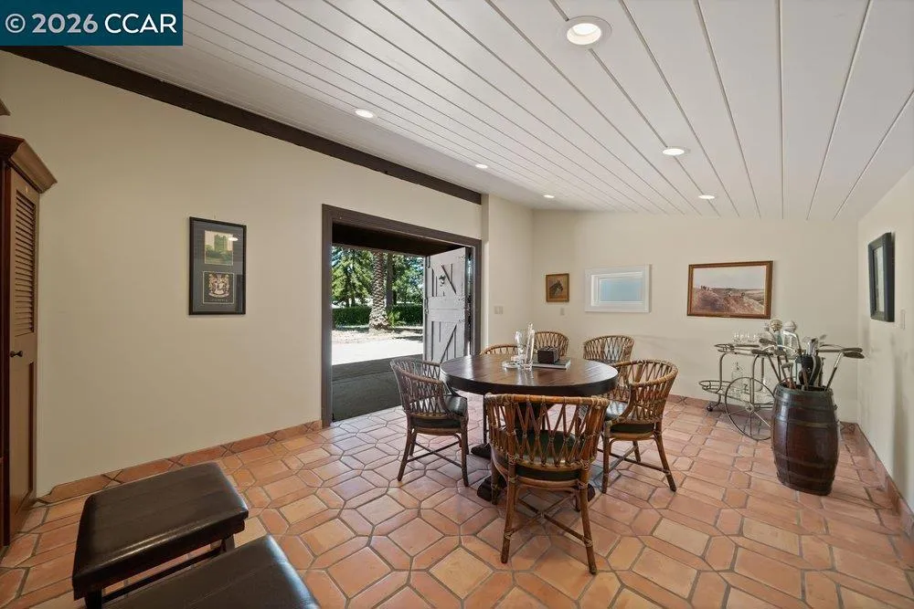 1924 Alameda Diablo Diablo, CA 94528