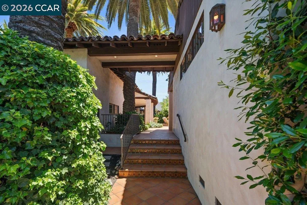 1924 Alameda Diablo Diablo, CA 94528