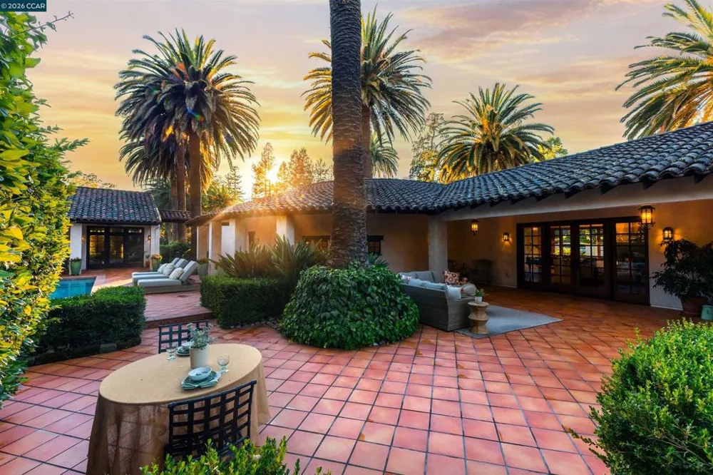 1924 Alameda Diablo Diablo, CA 94528
