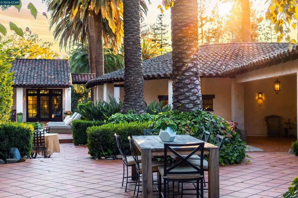 1924 Alameda Diablo Diablo, CA 94528