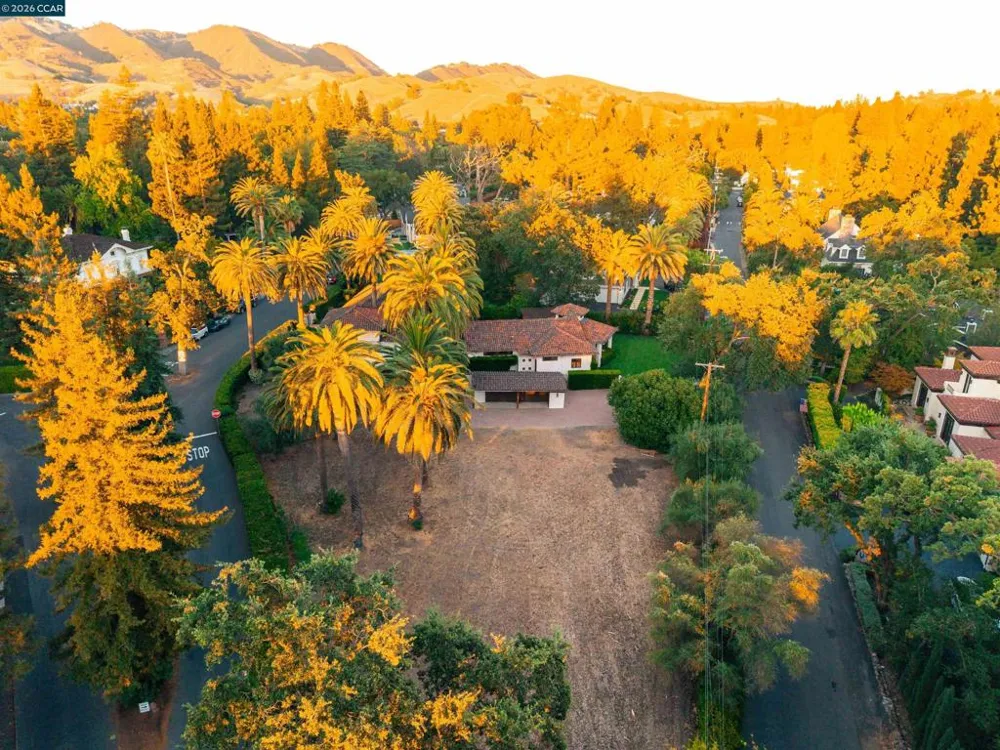 1924 Alameda Diablo Diablo, CA 94528